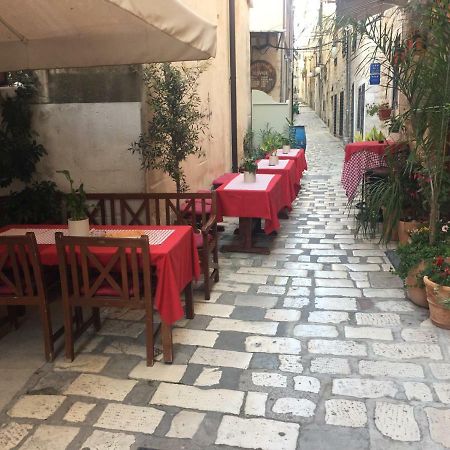 שיבניק Apartments Kokolo מראה חיצוני תמונה