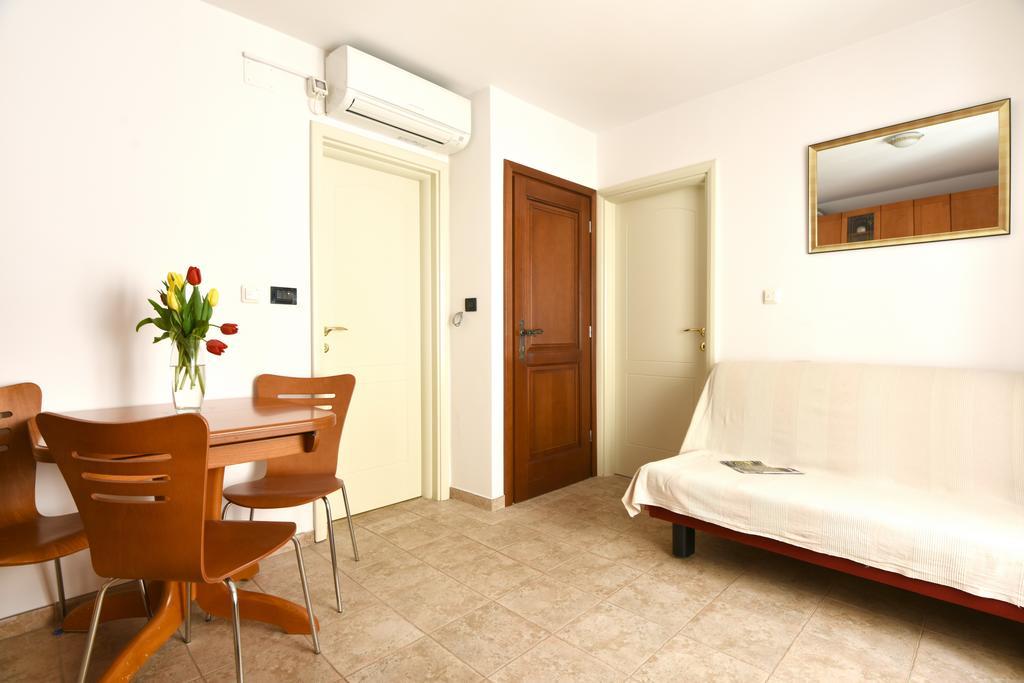 שיבניק Apartments Kokolo חדר תמונה