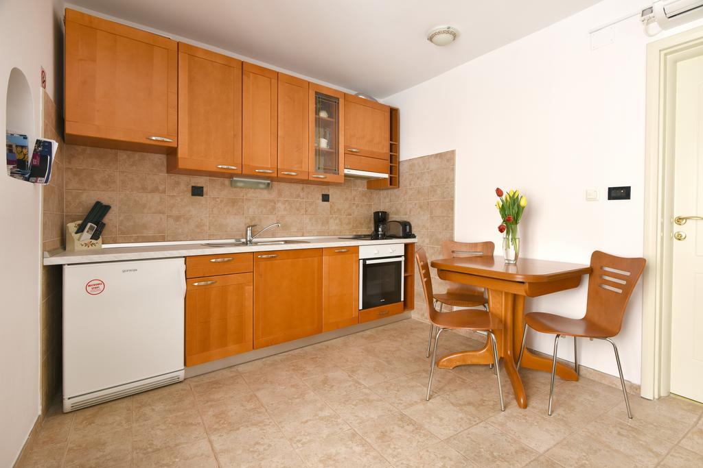 שיבניק Apartments Kokolo חדר תמונה